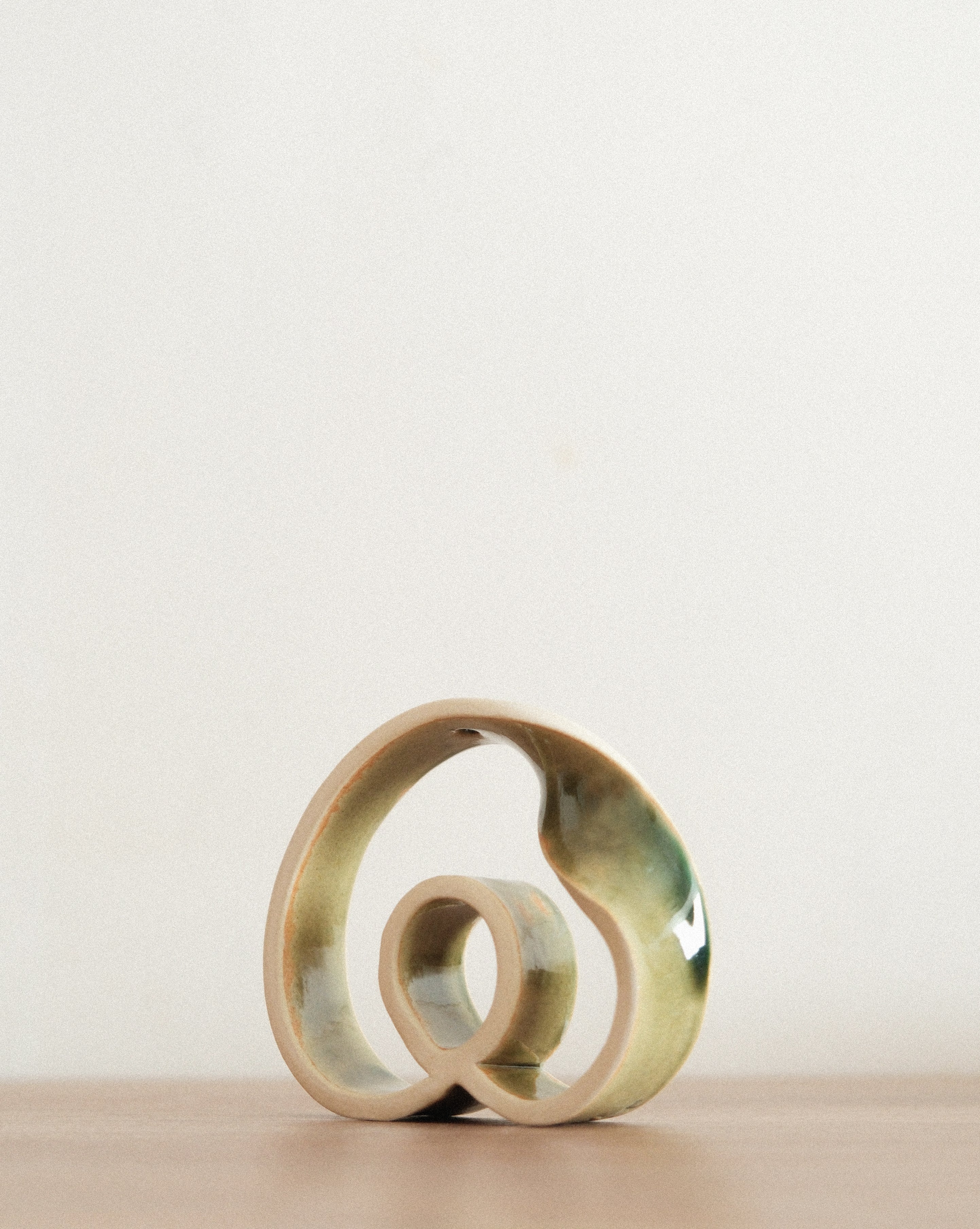 Slorence_Ringvase mini_Olive green