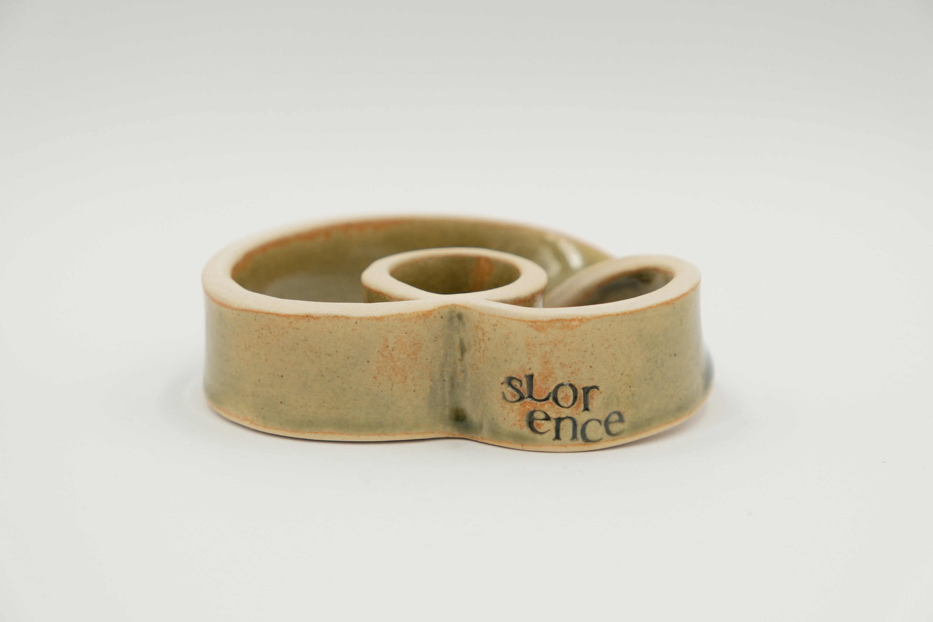 Slorence_Ringvase mini_Olive green