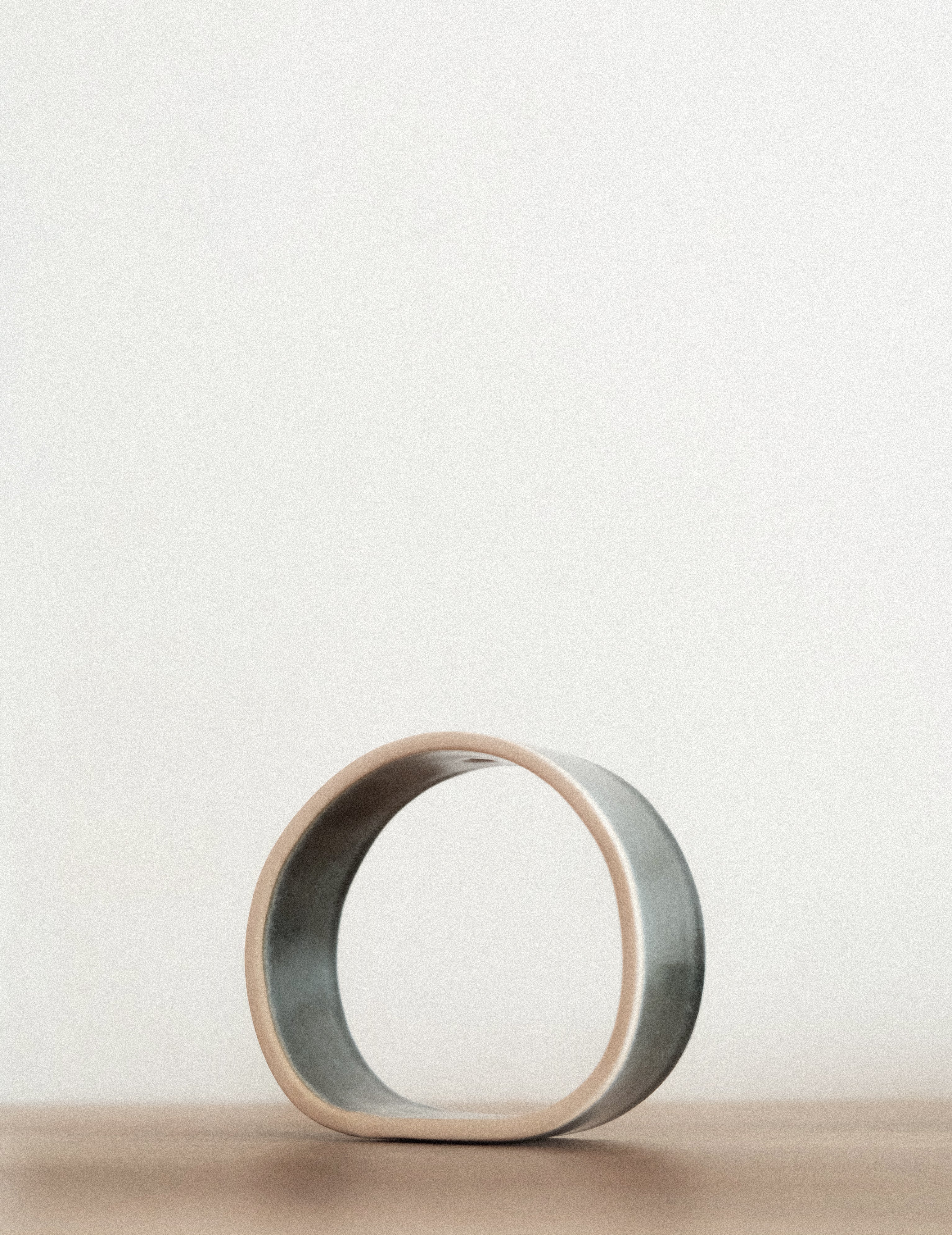 Slorence_Ringvase O_Midnight Indigo